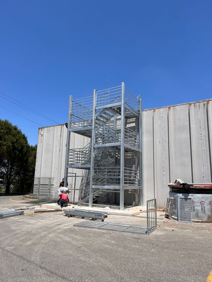 Mody Halı - Lojistik Yangın Merdiveni